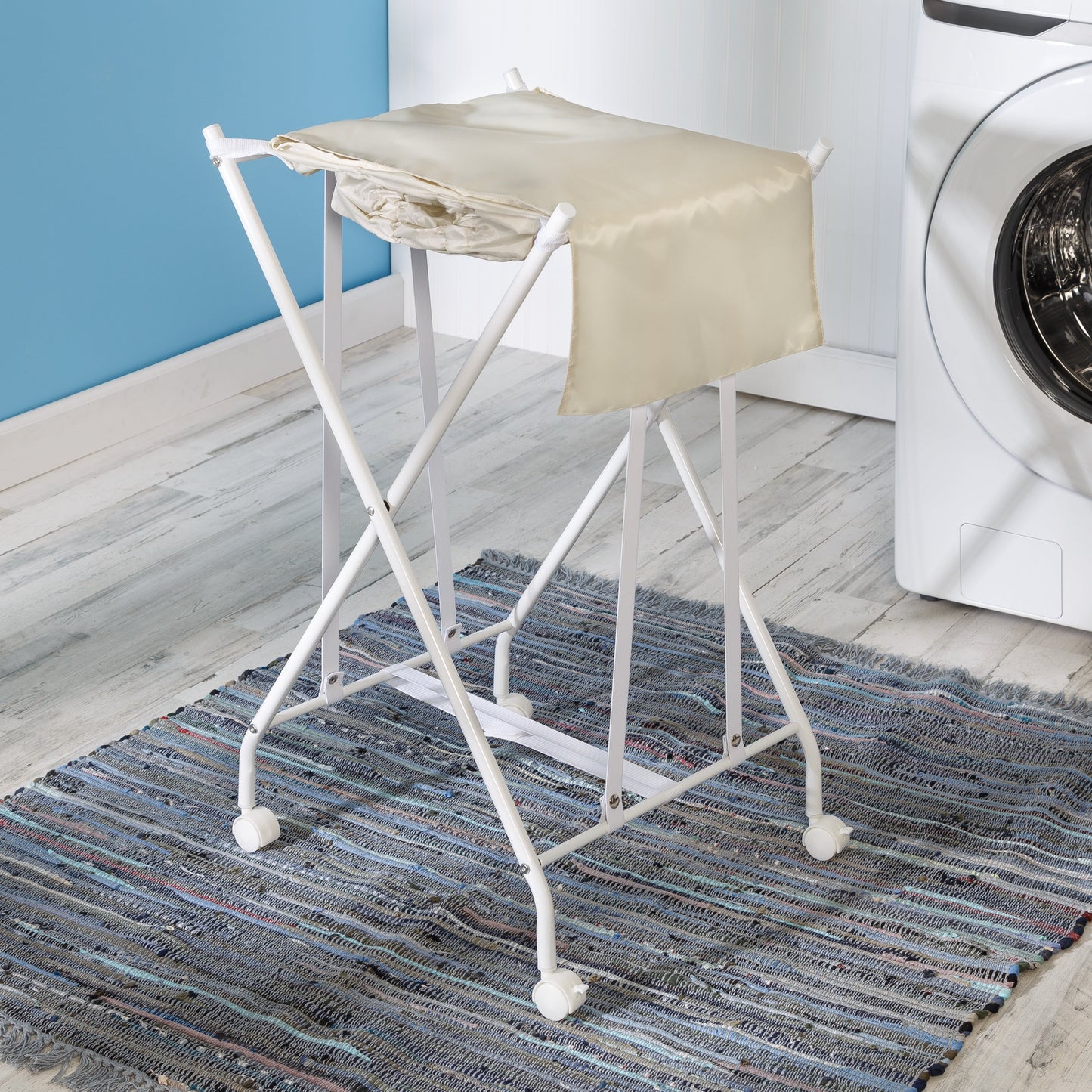 White/Natural No Bend Rolling Bounce Back Hamper