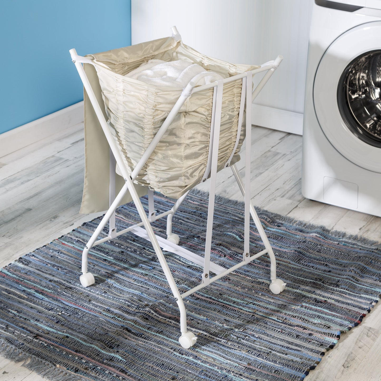White/Natural No Bend Rolling Bounce Back Hamper