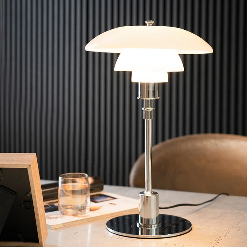 Danish Classic Floor Lamp Creative Bedroom Bedside Table Lamp Nordic Minimalist Living Room Study Reading Glass Decor Table Lamp